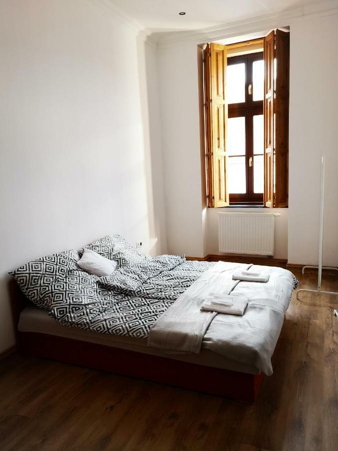 Apartament King 38-1 Apartman Pécs Zewnętrze zdjęcie